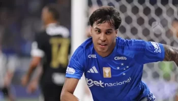 Kaio Jorge decide, Cruzeiro bate Atlético e é campeão mineiro em jogo com pancadaria