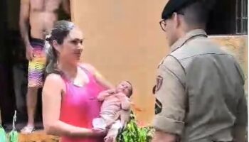 ITABIRA – POLICIAL MILITAR ORIENTA MÃE POR TELEFONE E AJUDA A SALVAR BEBÊ ENGASGADA