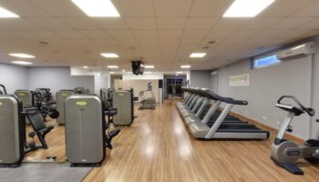 Homem morre depois de passar mal durante treino em academia 