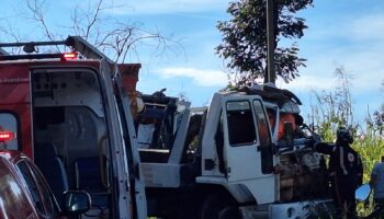 Colisão frontal em Itabira mobiliza Bombeiros e SAMU
