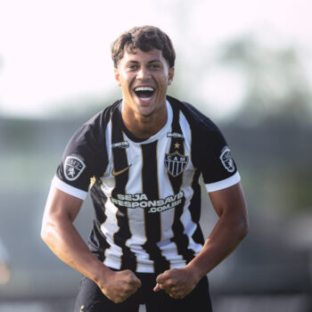 Filho de Hulk faz dois gols, e Atlético goleia por 10 a 0 no Mineiro Sub-20
