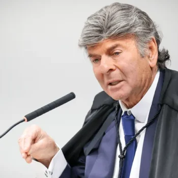 Fux é sorteado relator da ação que questiona rejeição de Messias no Senado
