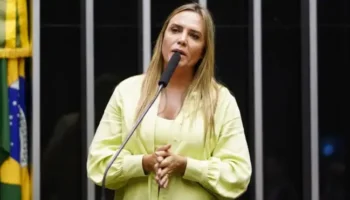 Governadora do DF segue internada após diagnóstico de pneumotórax