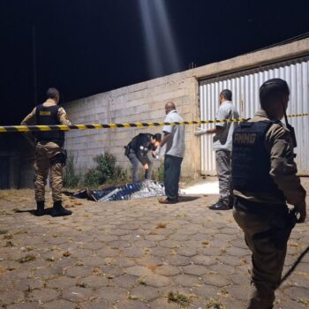 Homem é encontrado morto com ferimento no rosto no bairro Pedreira, em Itabira