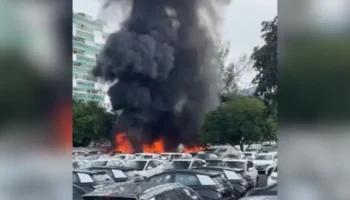 Seis morrem em queda de 2 helicópteros no Recreio; aeronaves colidiram no ar
