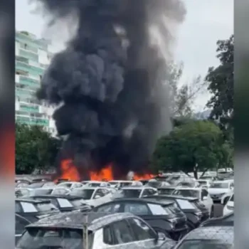 Seis morrem em queda de 2 helicópteros no Recreio; aeronaves colidiram no ar