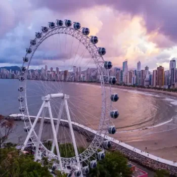 Prefeita diz que renda de até R$ 15 mil já não garante moradia em Balneário Camboriú
