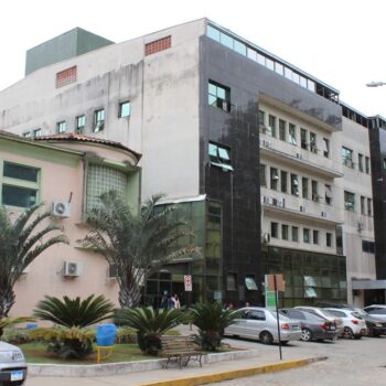 Bebê de 1 mês é socorrido por policiais após engasgamento em João Monlevade