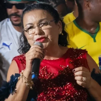 De costureira a fenômeno da internet: conheça a história de Mainha do Brega
