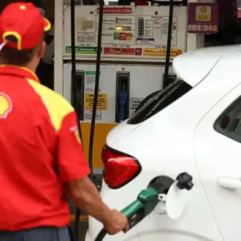 Governo aumenta para 32% o teor de etanol na gasolina