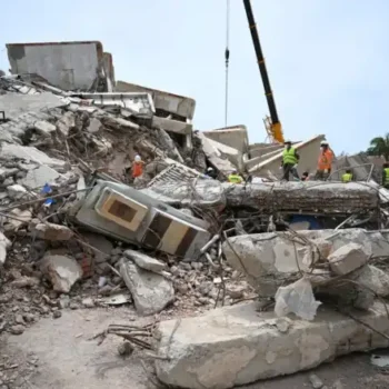 Sobe para 2.954 o número de mortos em terremotos na Venezuela; mais de 16 mil ficaram feridos