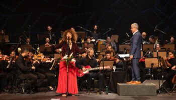 Vanessa da Mata e Orquestra Ouro Preto se apresentam em agosto em Conceição do Mato Dentro