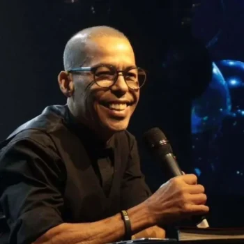 Morre Marquinhos Menezes, pastor e referência da música gospel