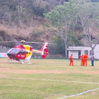 Comerciante é levado de helicóptero para BH após grave acidente de moto em Itabira