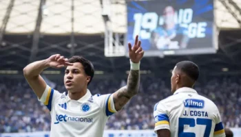 Cruzeiro faz três gols no Mineirão, vence o Mirassol e se aproxima do G4