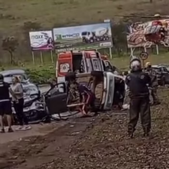 Acidente entre dois carros mata uma pessoa e deixa três feridas na BR-356, em Itabirito