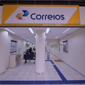 TST determina retorno imediato de trabalhadores em greve dos Correios