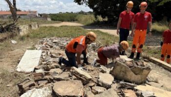 Voluntários recebem treinamento para atuar em emergências durante período de chuvas em BH