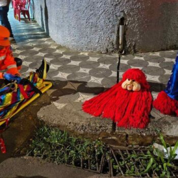 MG: Fofão escorrega em acrobacia e é socorrido pelos bombeiros