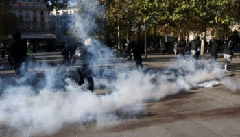 Protestos na França deixam um morto, mais de 500 policiais feridos e cerca de 1.800 presos
