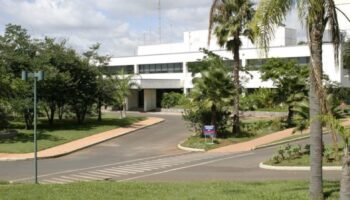 Embaixada dos EUA suspende atendimento no Brasil por questões de segurança