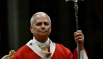 Vaticano confirma câncer de pulmão no papa Leão XIV após cirurgia em Roma