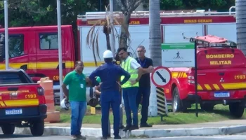 Funcionário relata momentos de pânico após avião cair a poucos metros dele em BH
