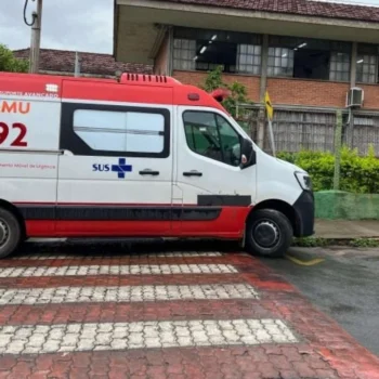 Eleitor de 54 anos morre após sofrer crise convulsiva em fila de votação em Minas Gerais