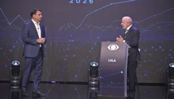 Lula e Flávio Bolsonaro se enfrentam no último debate antes do segundo turno