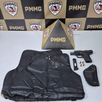Homem de 62 anos é preso por porte ilegal de arma na MG-129, em Itabira