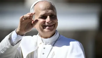 Vaticano confirma sucesso em cirurgia do papa Leão XIV para retirada de nódulo no pulmão