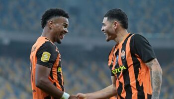 Ex-Atlético, Alisson brilha na Ucrânia com gol, assistência e expulsão provocada