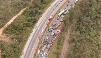 Acidente com 25 veículos provoca congestionamento de 7 km na BR-040