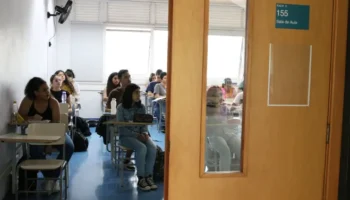 MEC divulga edital do Fies 2026 para vagas remanescentes; veja calendário