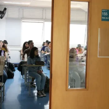 MEC divulga edital do Fies 2026 para vagas remanescentes; veja calendário